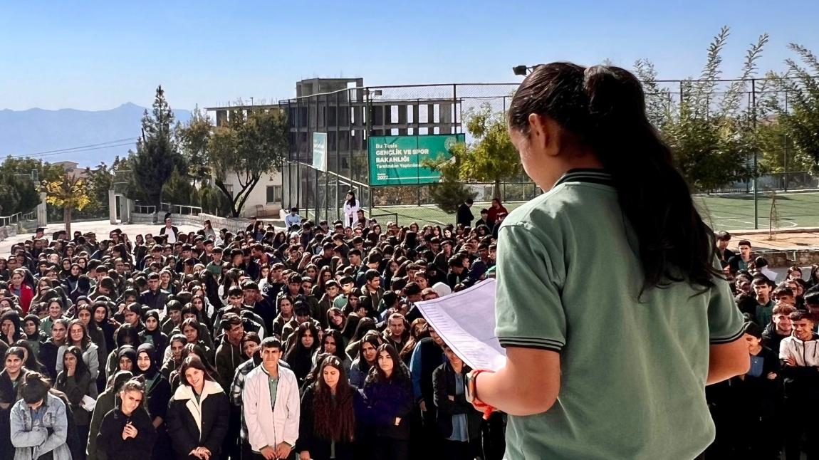 ‘Gençler! Cumhuriyeti biz kurduk, onu yaşatacak sizlersiniz.’